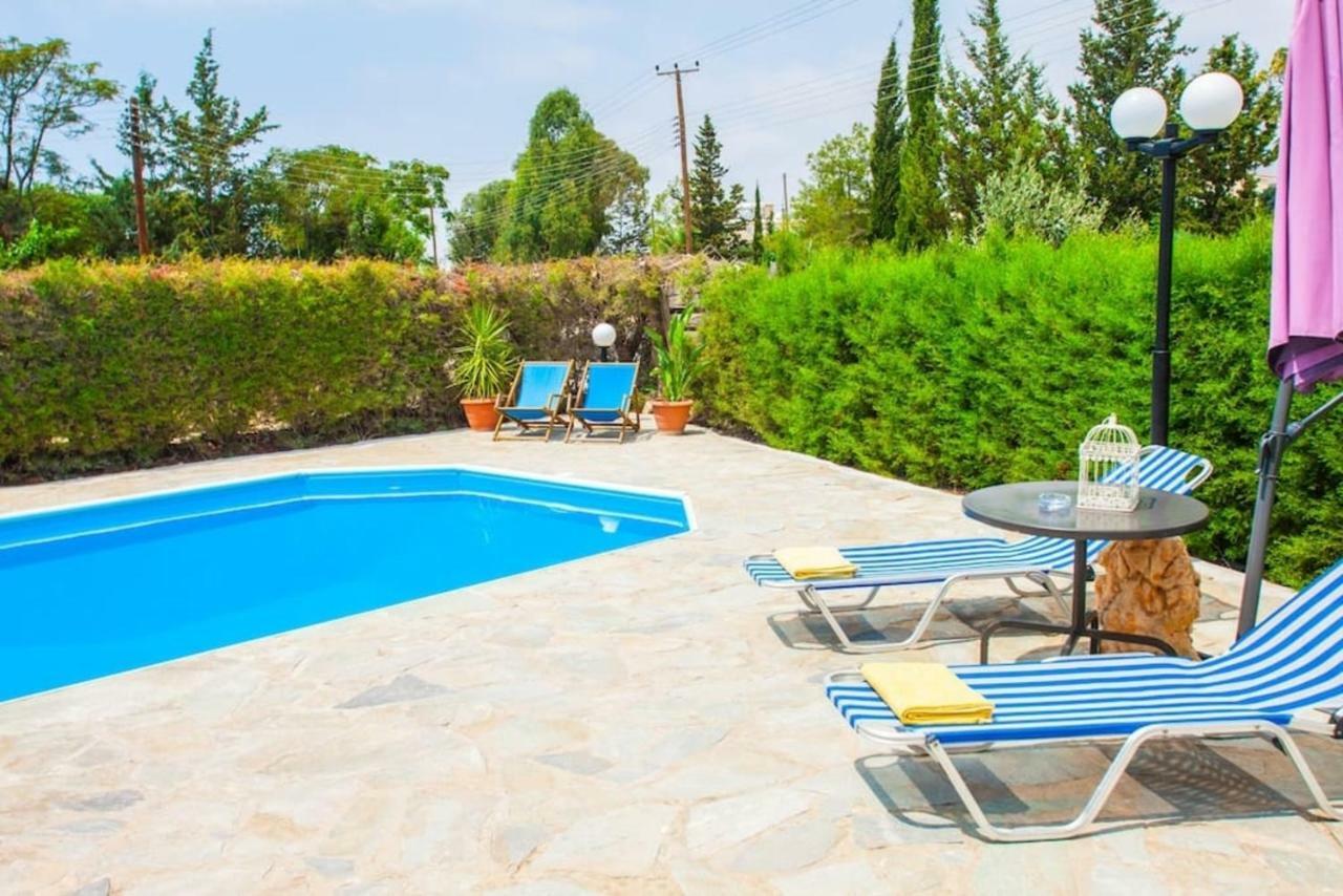 Villa 26 Пафос Экстерьер фото