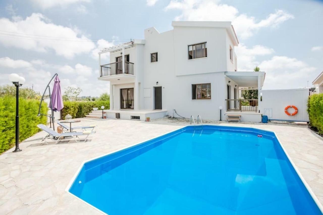 Villa 26 Пафос Экстерьер фото