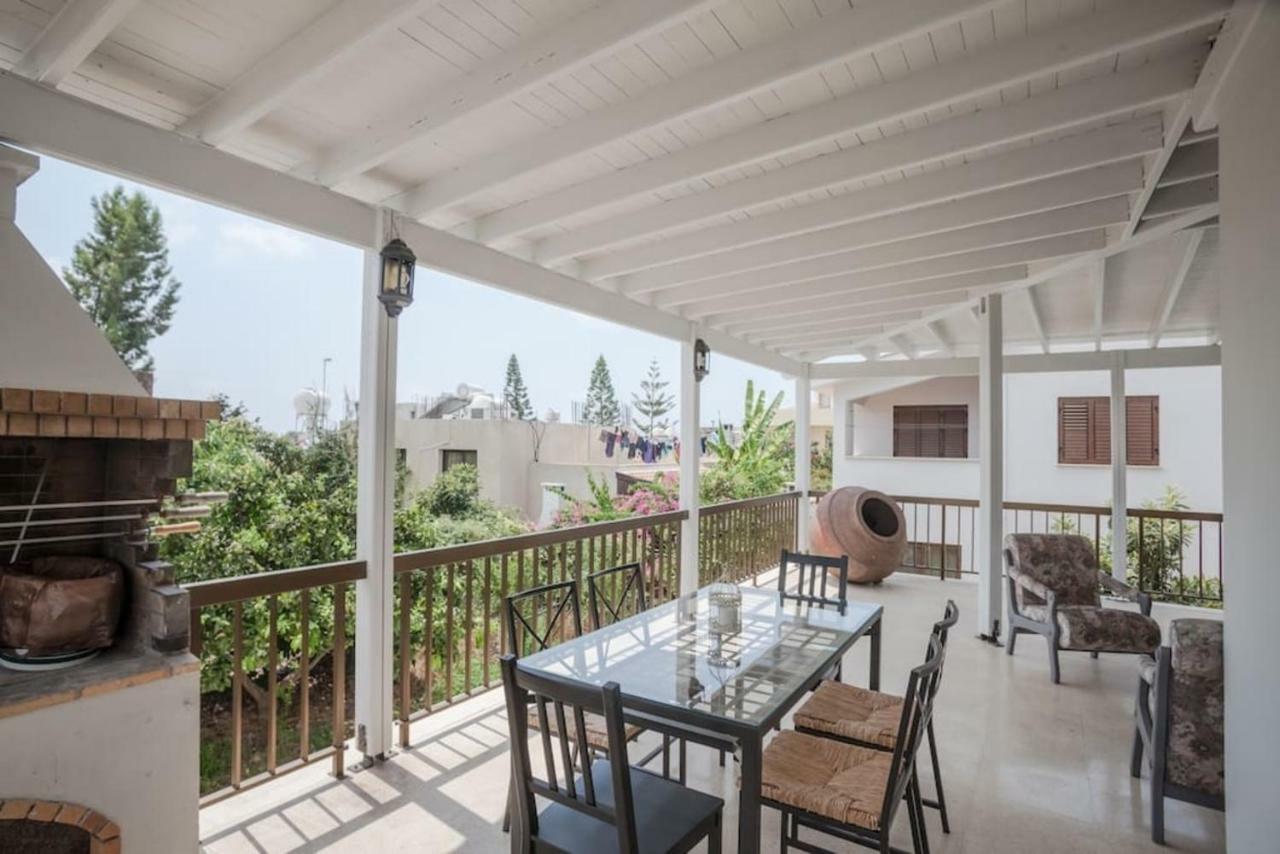 Villa 26 Пафос Экстерьер фото